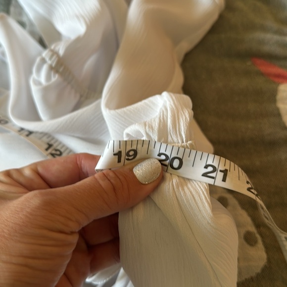 🍋New York & Company white sleeveless ruffle mock neck cut out ribbon top medium - Picture 11 of 11